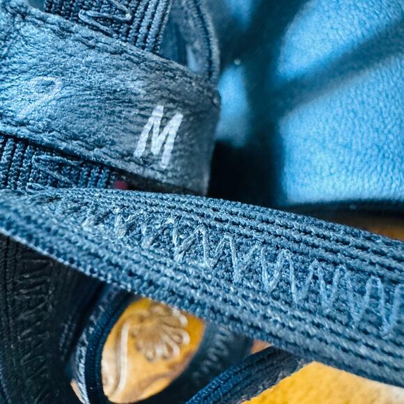 Munro American Comfort Fit Black Slip On Stretch Sandal Podiatrist Choice Sz 9 M - Picture 9 of 10